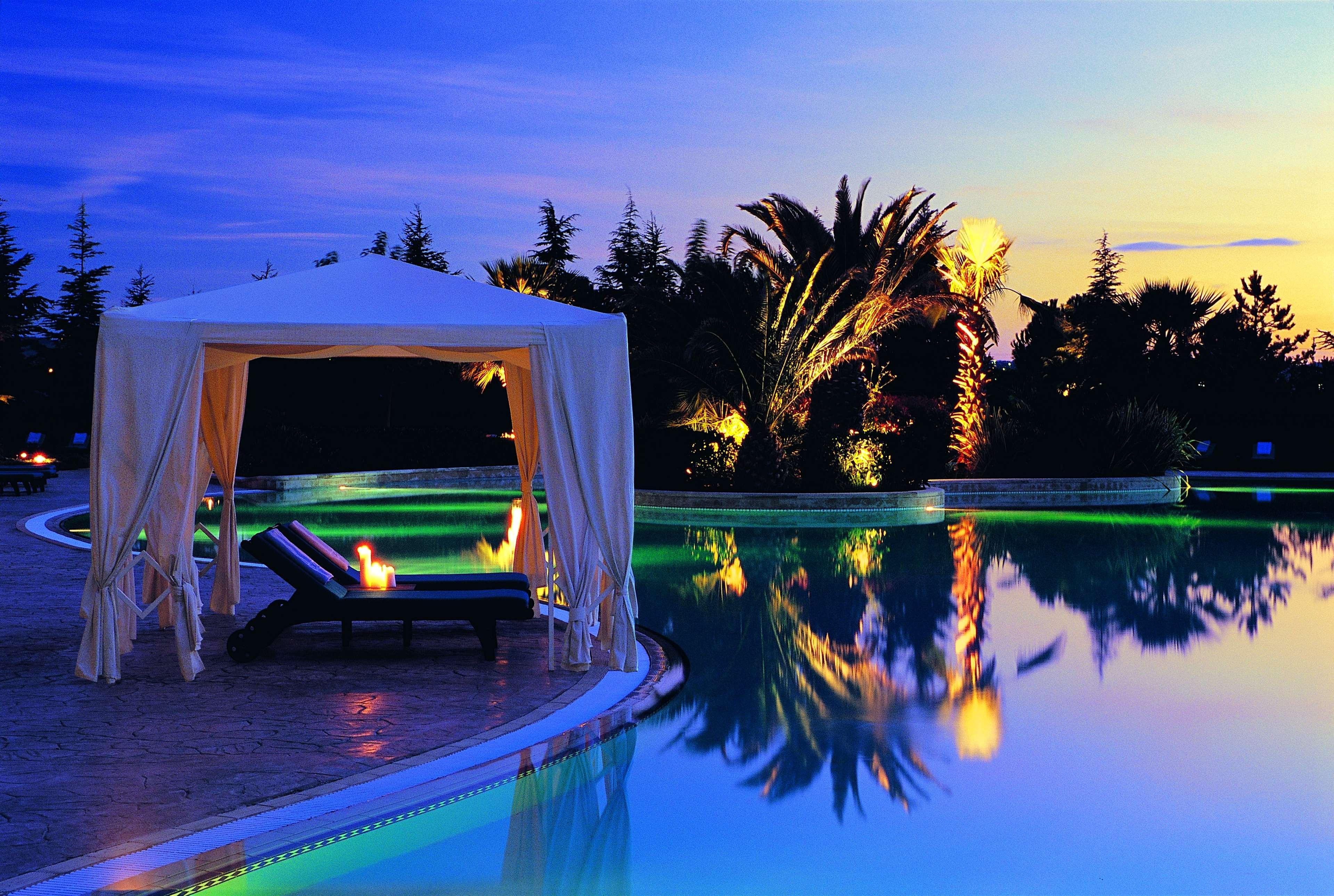 ホテル ハイアット リージェンシー テサロニキ テッサロニキ エクステリア 写真 The pool at the Royal Mirage
