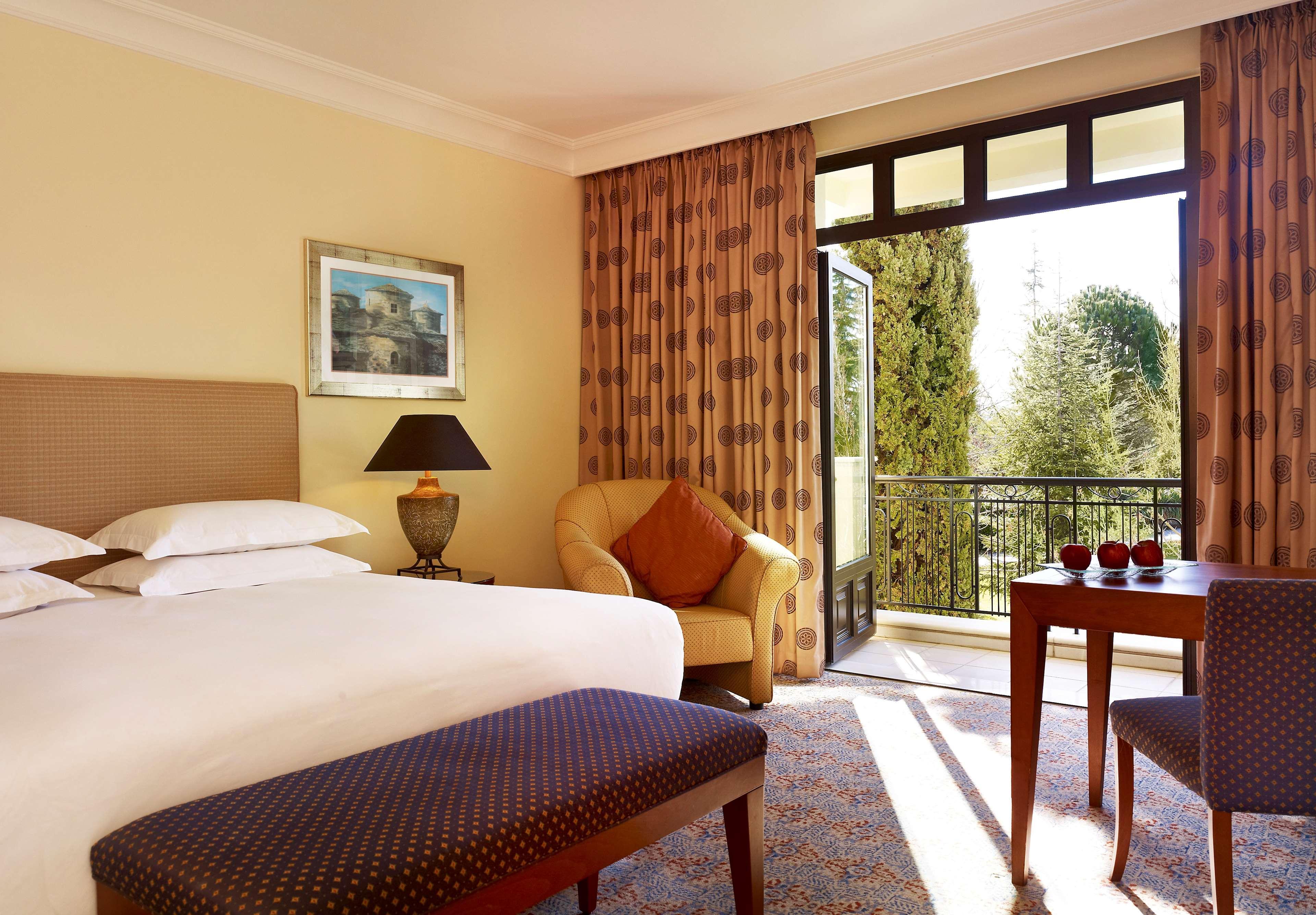 ホテル ハイアット リージェンシー テサロニキ テッサロニキ 部屋 写真 A room at the Hilton Tel Aviv