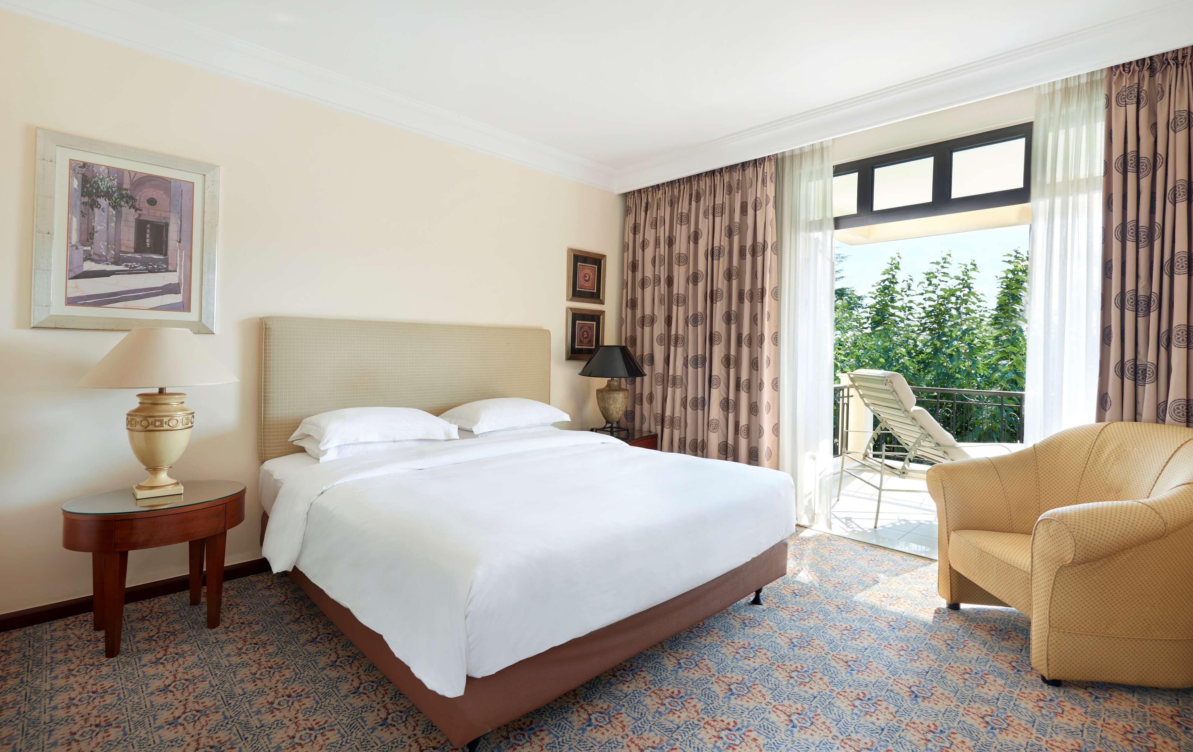ホテル ハイアット リージェンシー テサロニキ テッサロニキ エクステリア 写真 A room at the hotel
