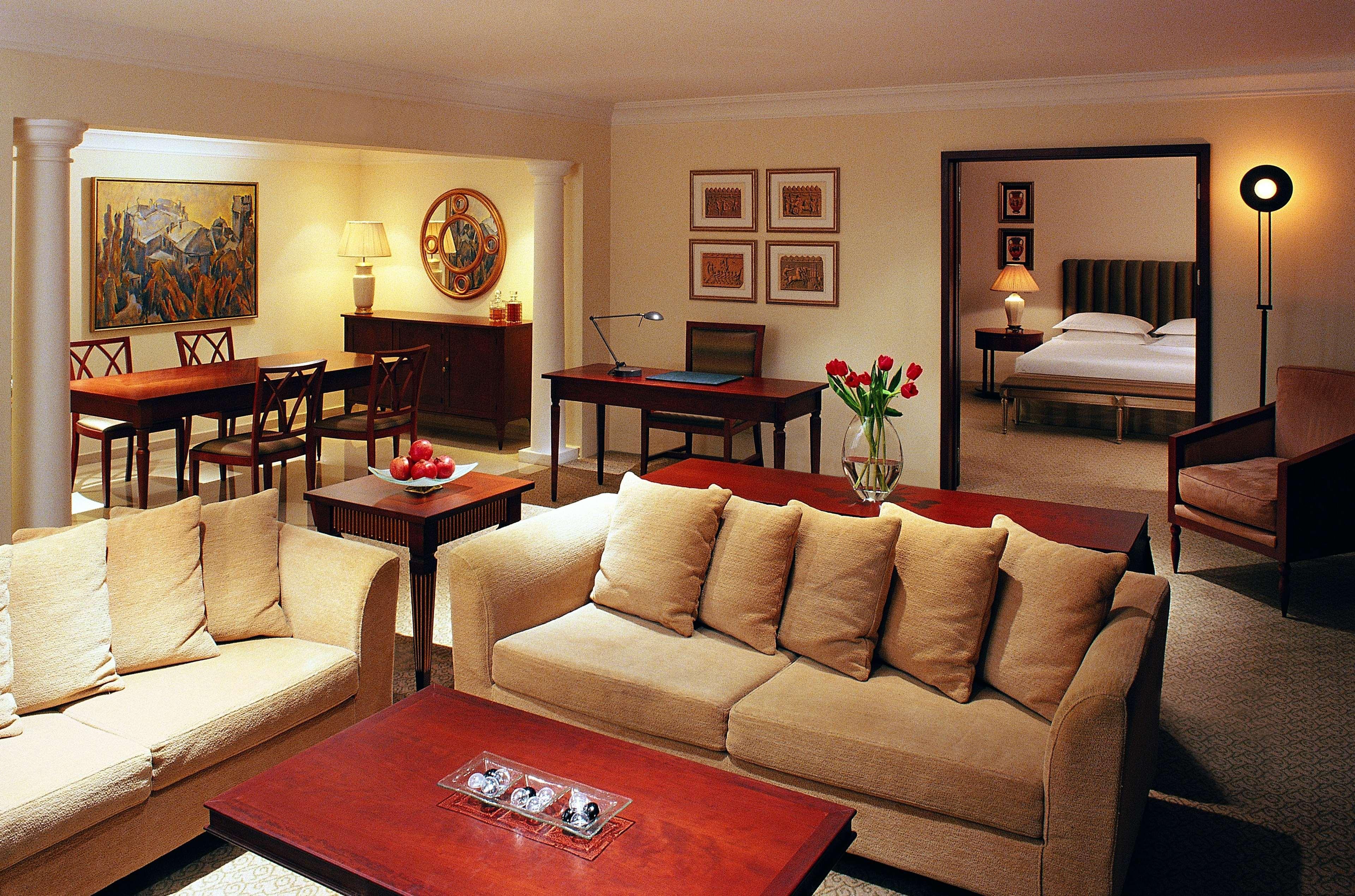 ホテル ハイアット リージェンシー テサロニキ テッサロニキ 部屋 写真 A suite at the InterContinental Hotel, London, Park Lane