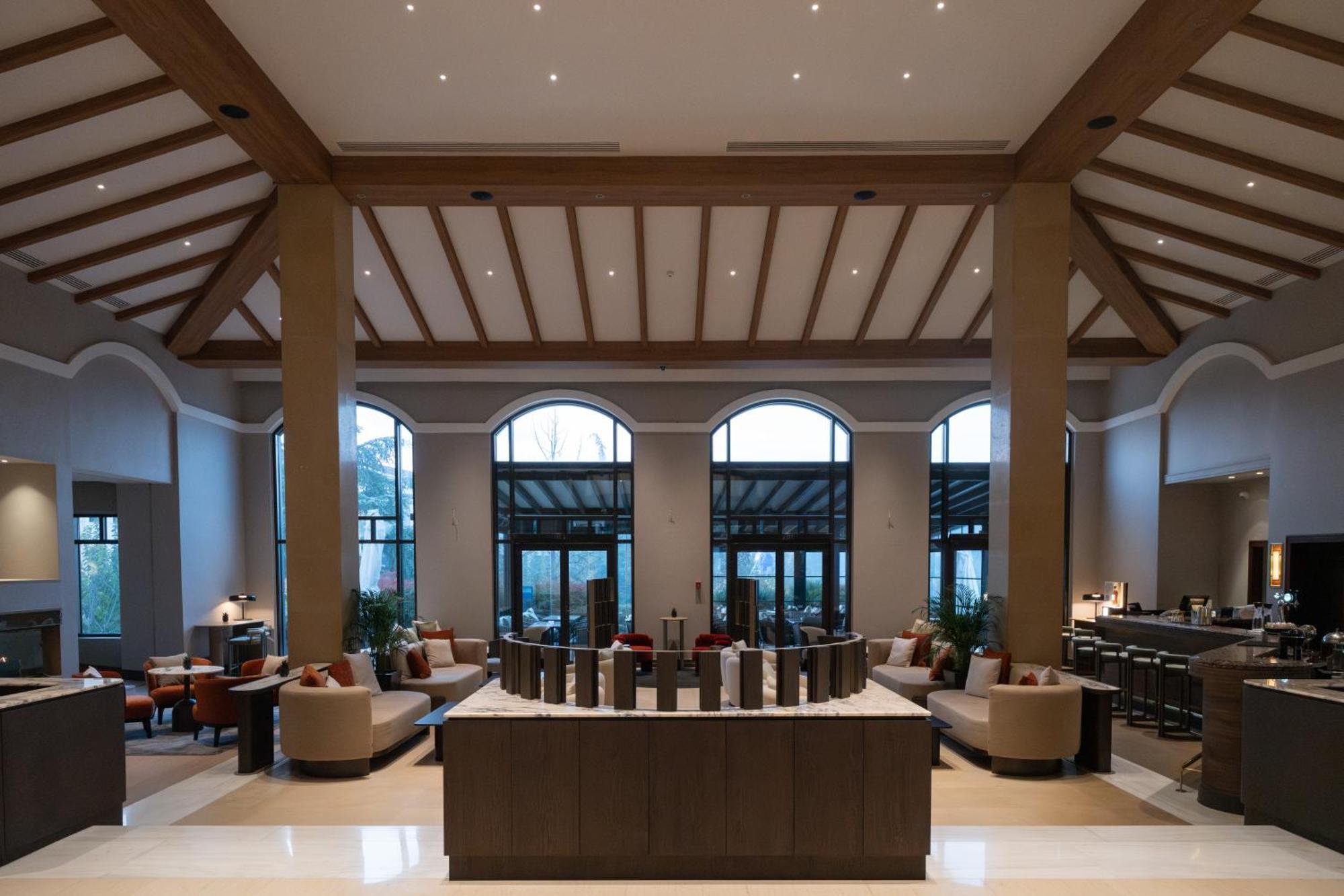 ホテル ハイアット リージェンシー テサロニキ テッサロニキ エクステリア 写真 The lobby of the hotel